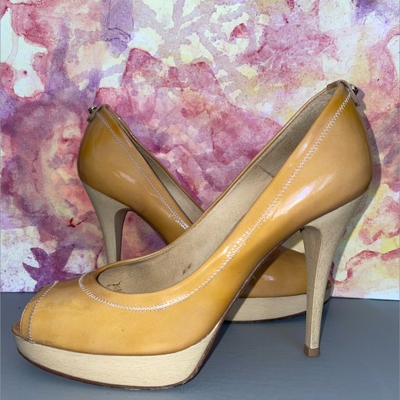 Stuart Weitzman Platform Pumps Size 9 - Picture 2 of 3